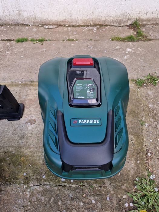 Robot tuns iarba Parkside nou