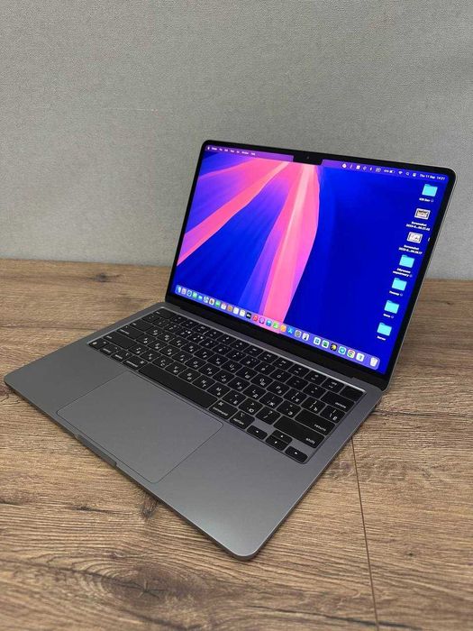 Apple MacBook Air M2 2022 8GB RAM / 512GB SSD