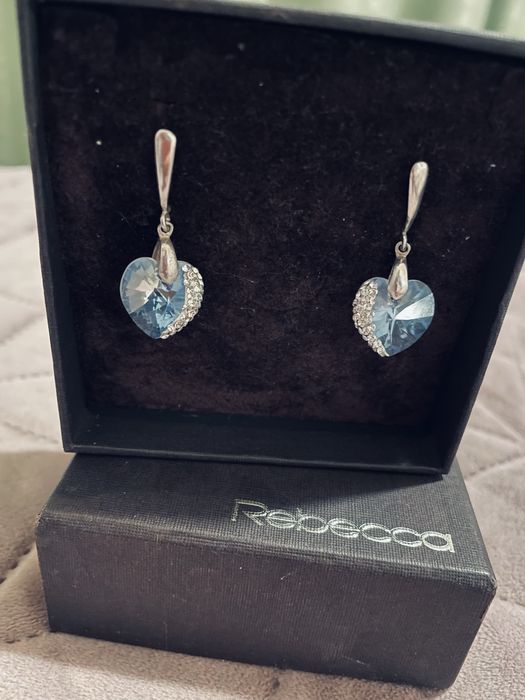 Сребърни обеци с сваровски камъни