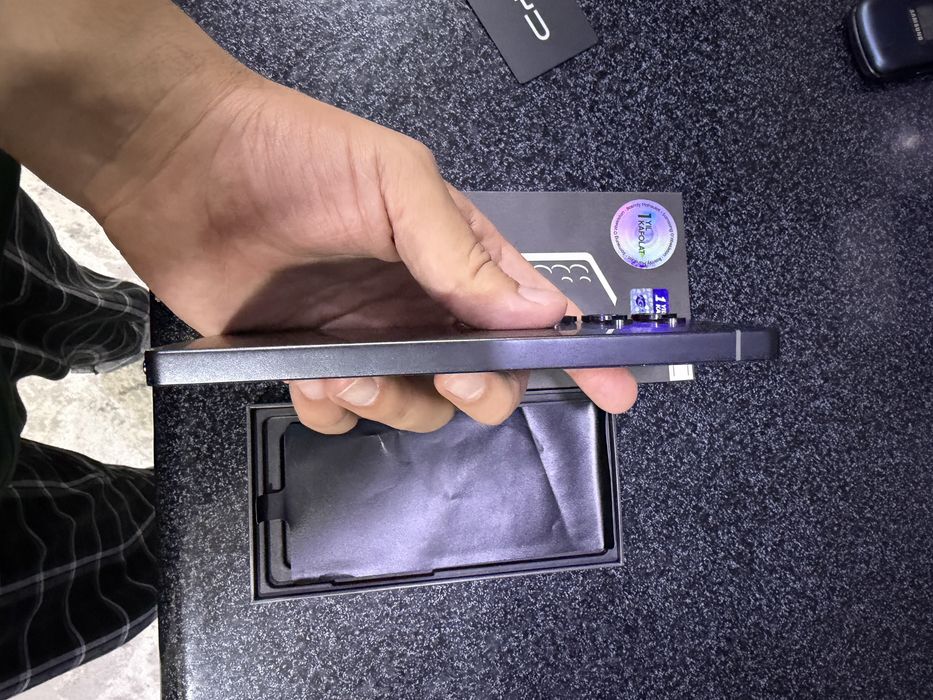 samsung s25 ultra jet bleck titanium karopka dak bor 12.256g