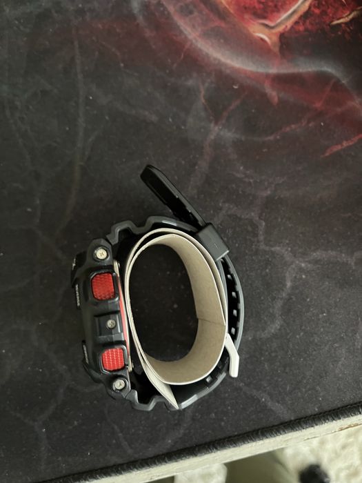 Часовник G shock като чисто нов