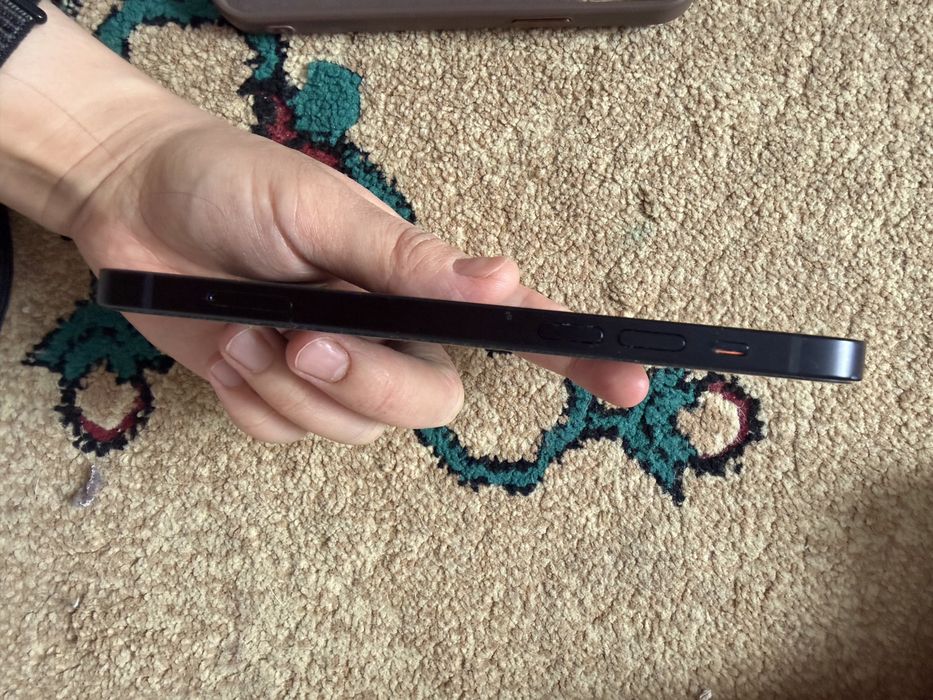 Продам iphone 12