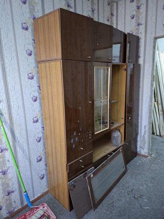 Шкаф, Стенка. Бепул олиб кетишингиз мумкин