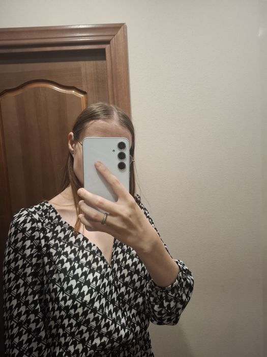 Платье черно-белое