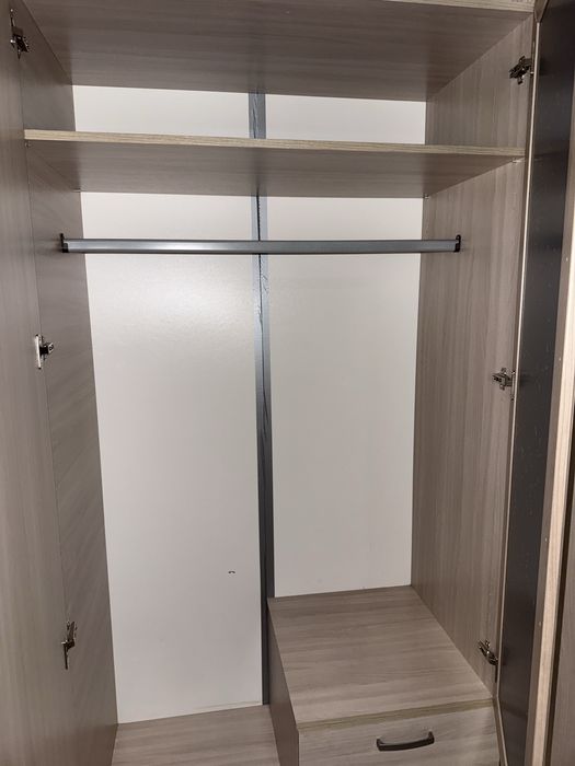 Продам шкаф для прихожей