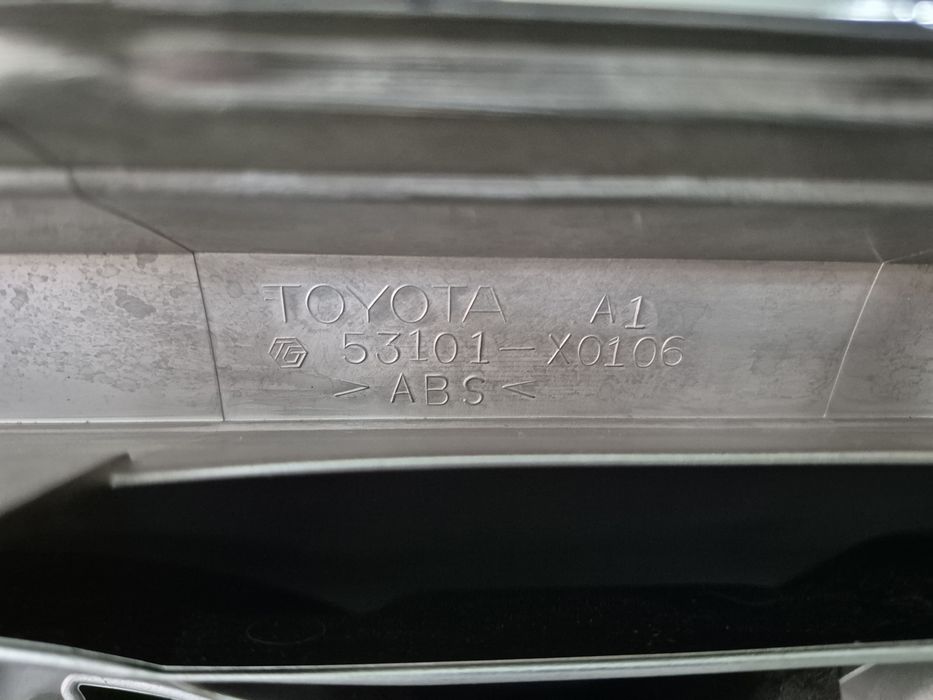 Решетка Тайота Прадо 100