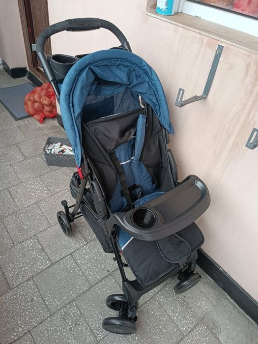 Cărucior copii, cădiță de baie și marsupiu bebeluși.