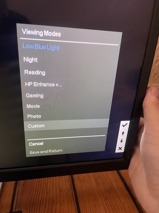 Мноитор HP 32s display