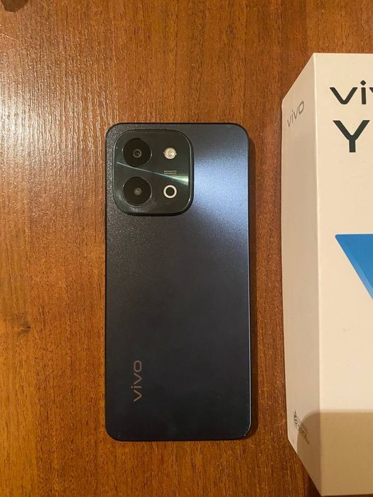 Продам телефон vivo Y28