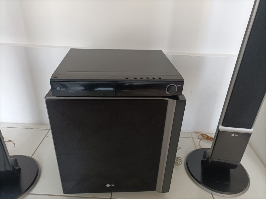 Продам LG 2.1 акустика