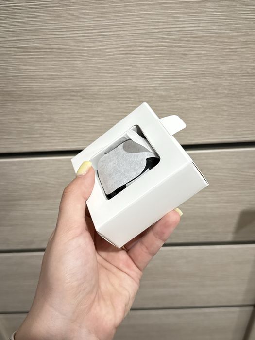 Продам новые наушники самсунг