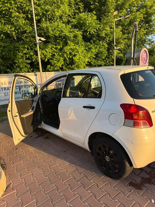 Vind toyota yaris
