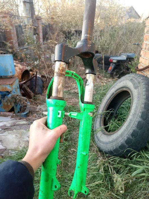 Амортизатор, Вилка передняя