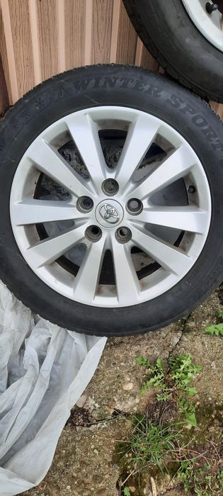 Vând Jante Aliaj  Toyota