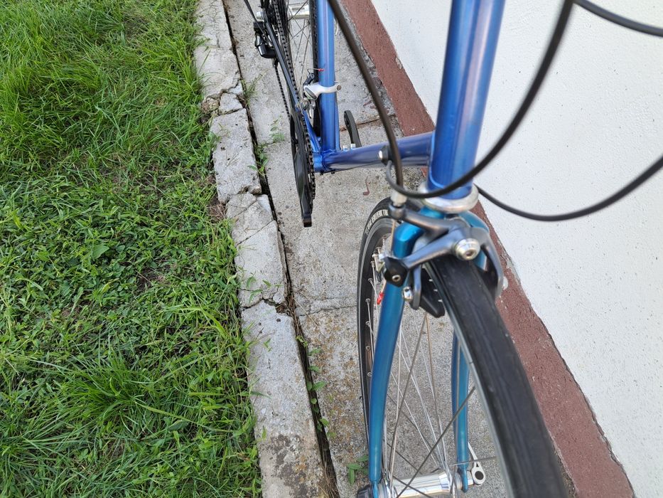 Vând bicicletă cursieră Gudereit.
