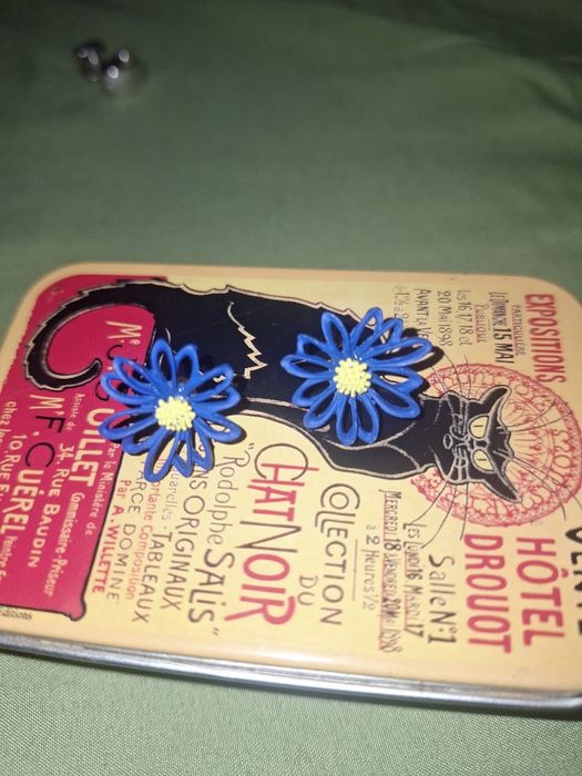 Сребърни обеци и естествени камъни-висулки