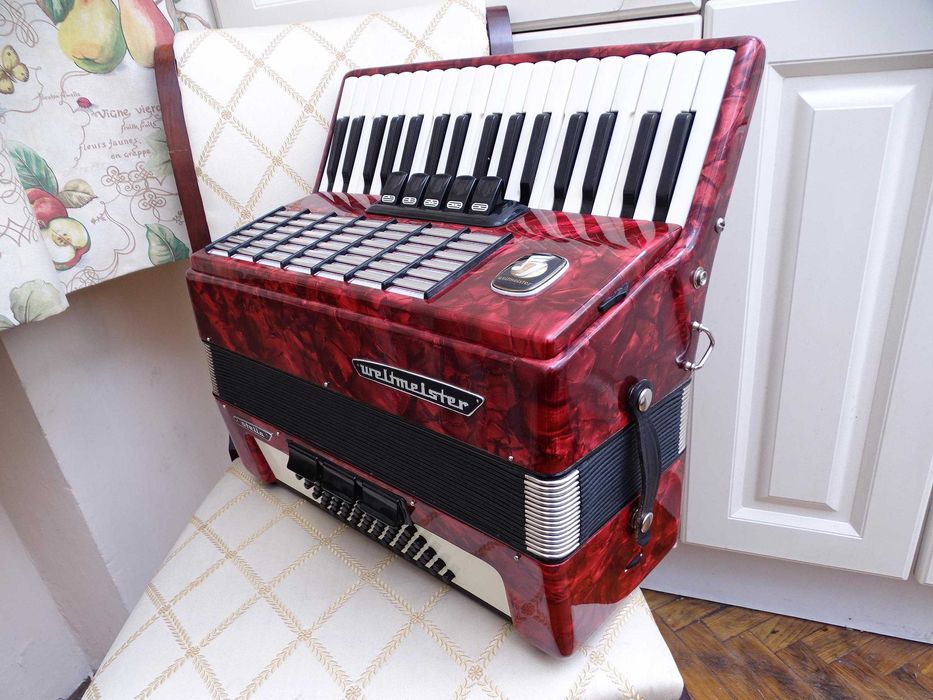 Акордеон Велтмайстер Стела 60 баса