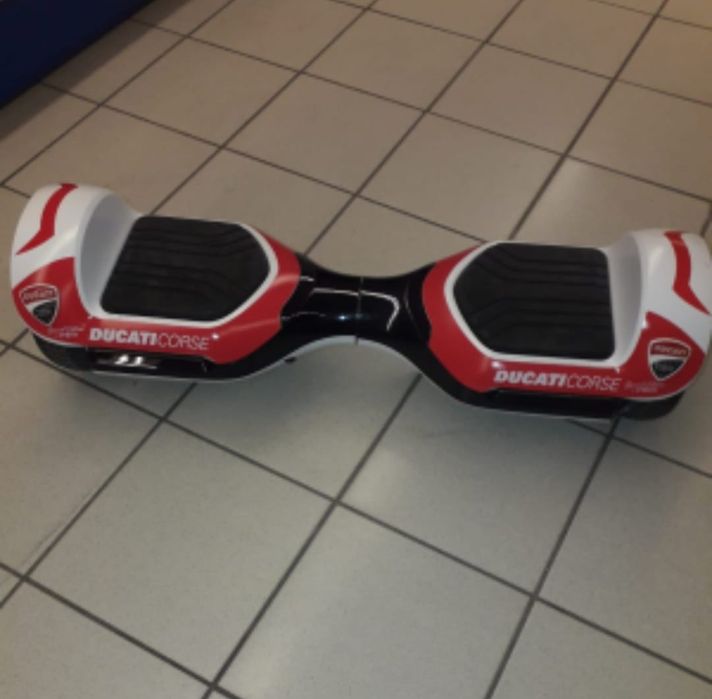 Duccati  nou  skatteboard
