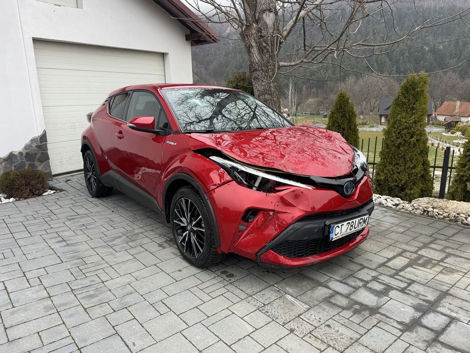 Toyota C HR CHR 2.0 hybrid facelift avariat