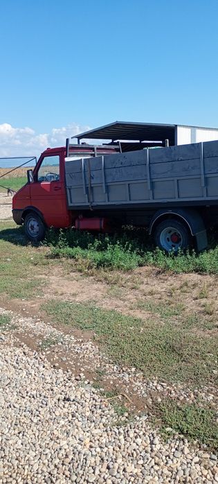 Vând Iveco stare foarte buna de funcționare