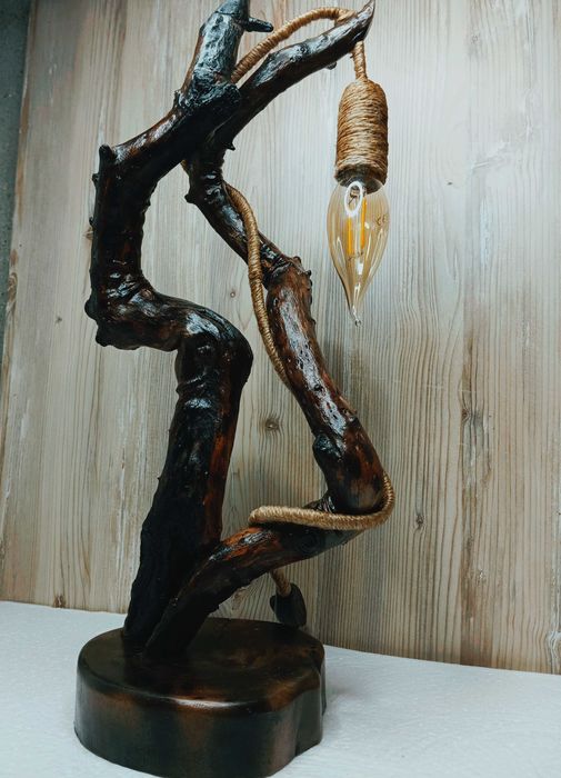 Дървена лампа  уникат