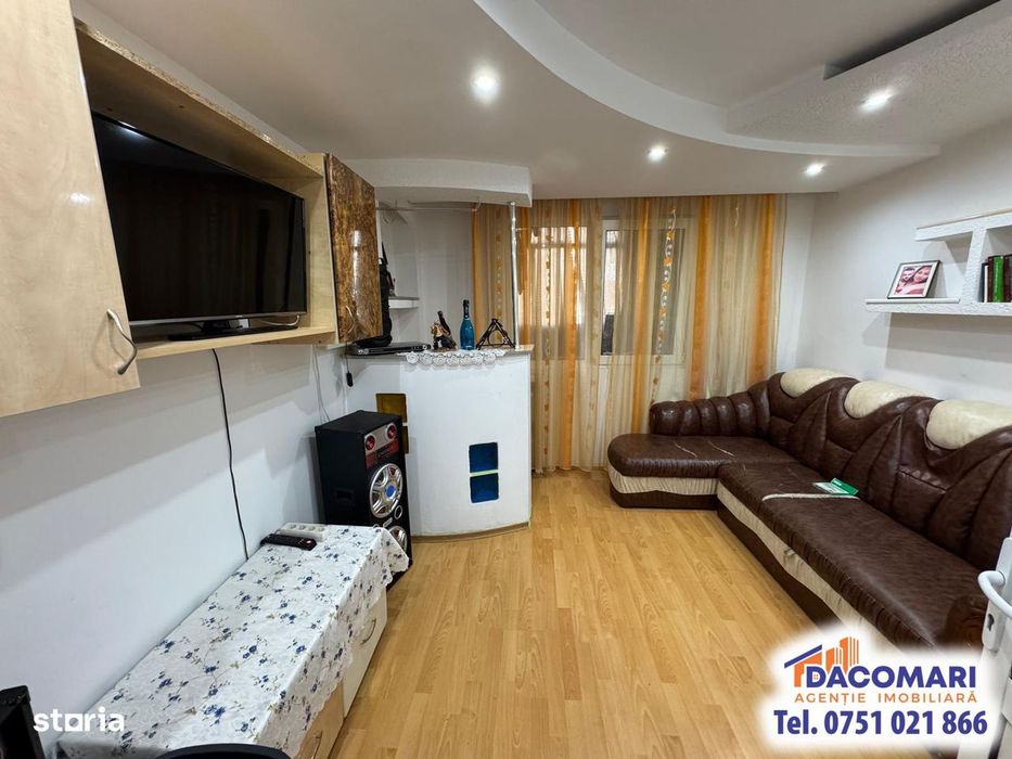 Apartament 2 camere decomandat, 38 mp + balcon 7 mp, etaj 1, Micro 40 — fotografia 1