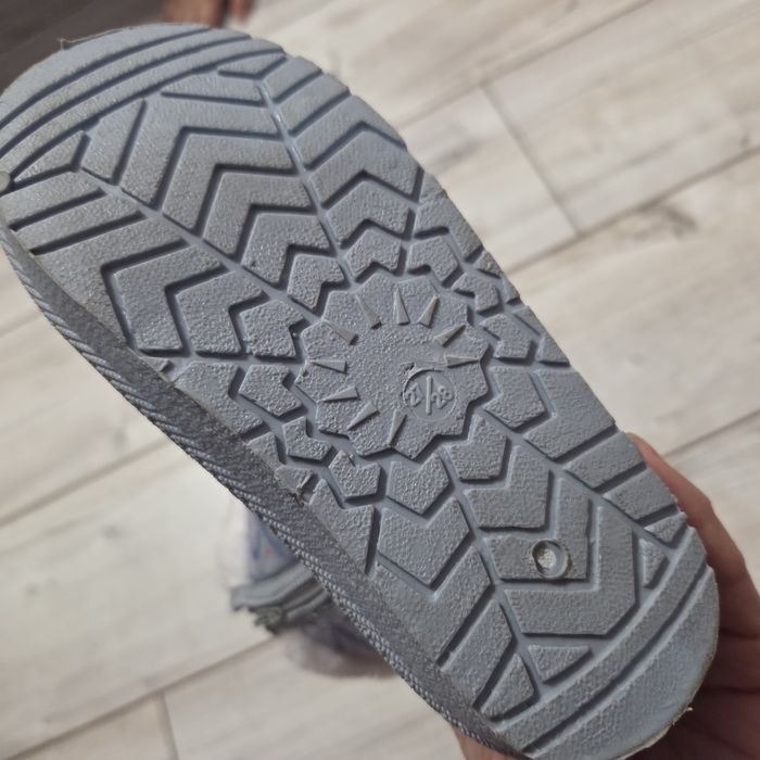 Лот детски пантофи