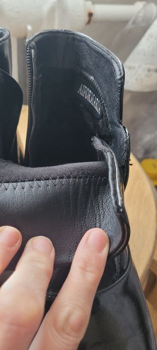 Продам ботинки на осень