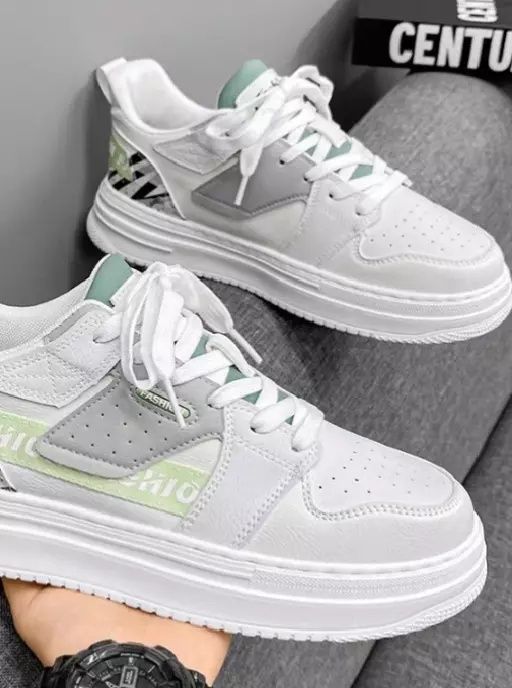 Krossovkalar yoz, bahor va kuz uchun