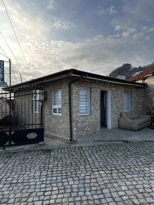 Дава се под наем Магазин в Варна, Спортна зала - 35 кв.м за 408 € - Снимка #1
