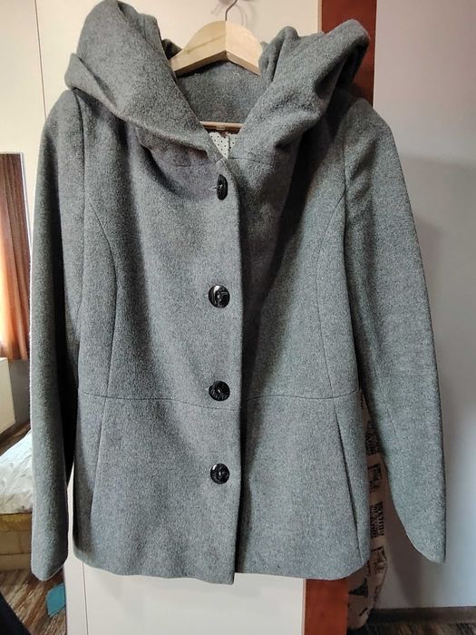 Дамско палто с качулка