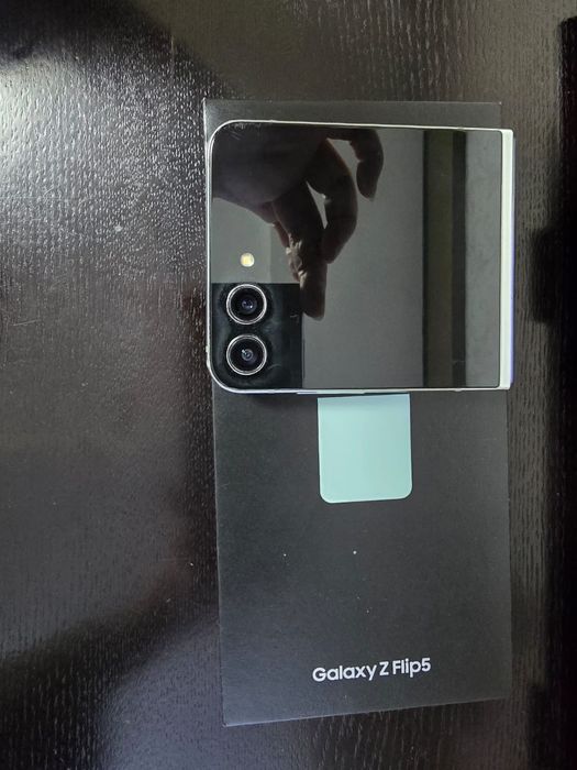 Samsung Galaxy Z Flip 5