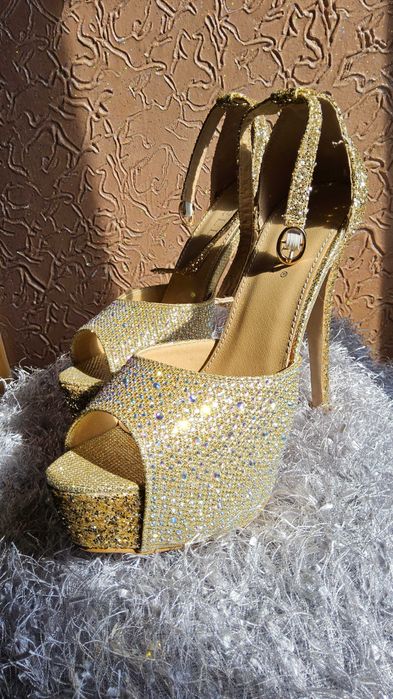 Новые туфли срочно