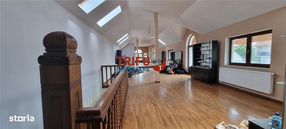 Casa 10 camere de inchiriat zona Centru cu piscina interioara