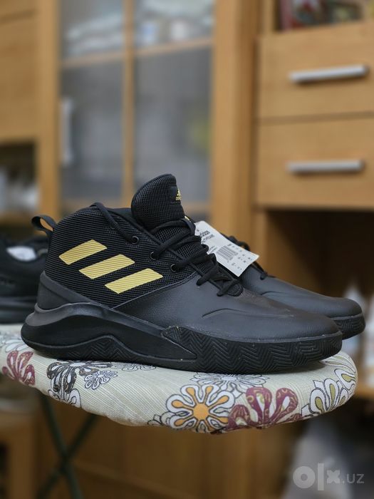 Продам Adidas own the game