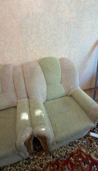 Продам б/у диван