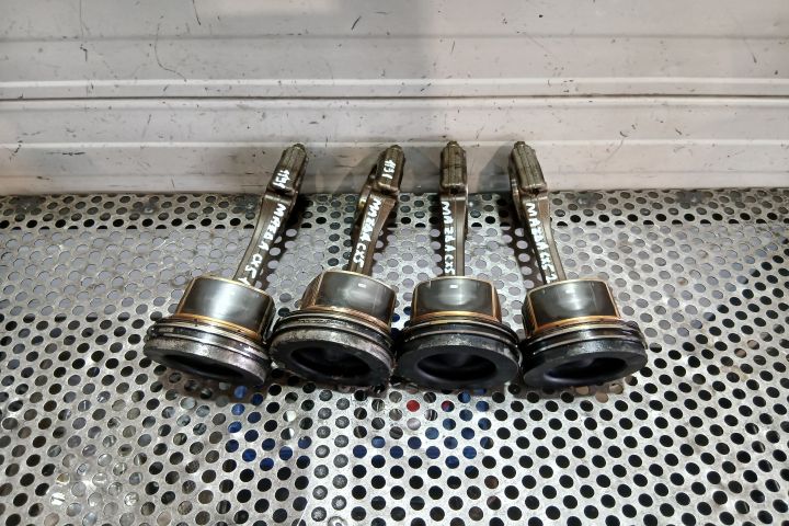 Piston motor SET SET Mazda CX-5 prima generatie (KE)