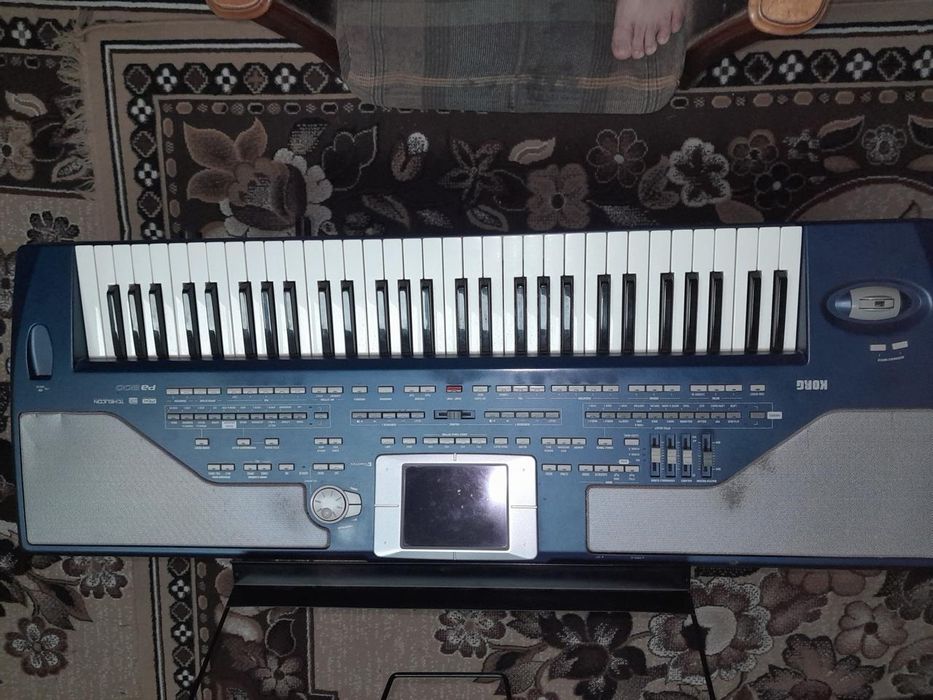 Продаю Корг па 800