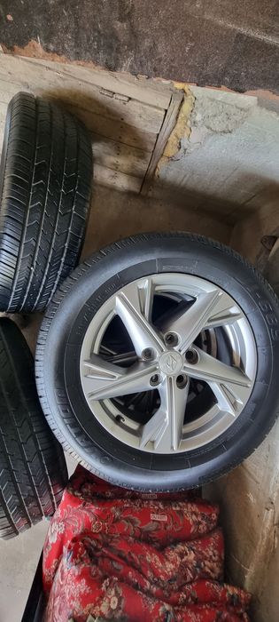 215 × 60.R16. Hyundai Conata