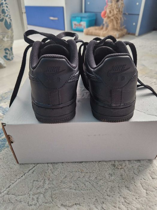 Детски маратонки Nike AIR FORCE 1