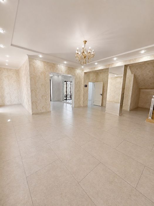 Продается Евро дом 2.5 сотки 5 Комнат 200м²