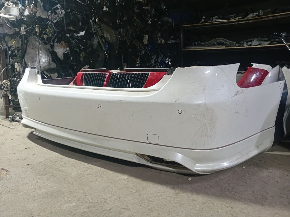Задний бампер Lexus LS460