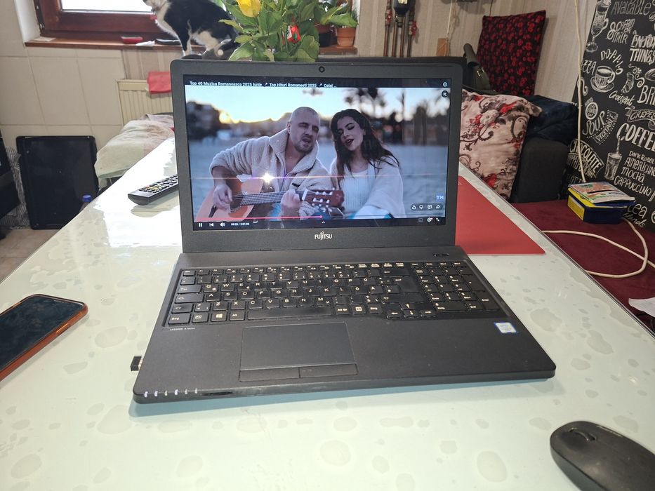 Fujitsu A357, Intel i3 gen6, 8 gb DDR4, Bluetooth, baterie ok