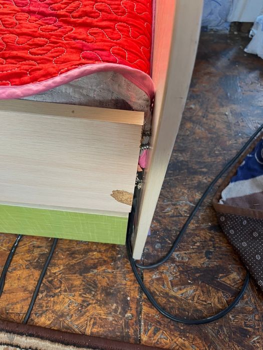 Продам 2х ярусную кровать