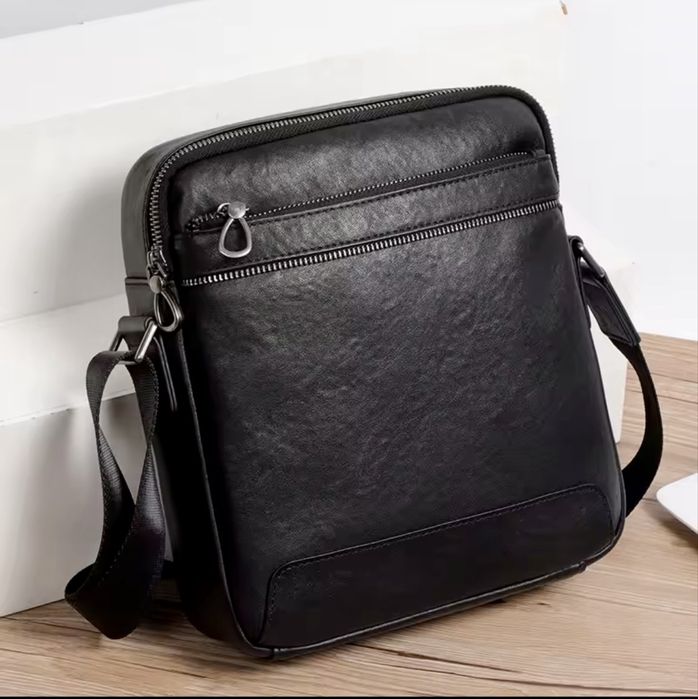 Мъжка елегантна дизайнерска чанта за през рамо /Черна естествена кожа!