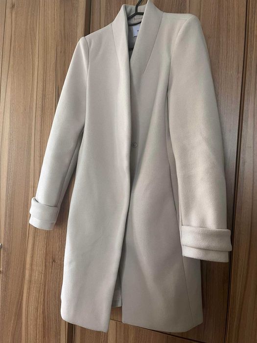 Нежно палто RESERVED