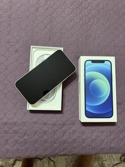 Продавам  iphone 12  128GB