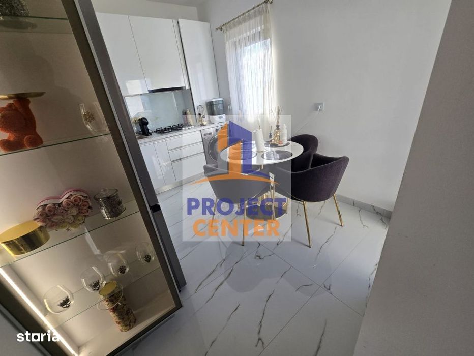 Apartament 3 camere, zona Targul Saptamanal
