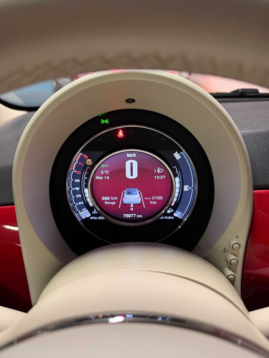 VÂND Fiat 500C Cabrio Lounge | 2016 | 76.977 km | Roșu | București