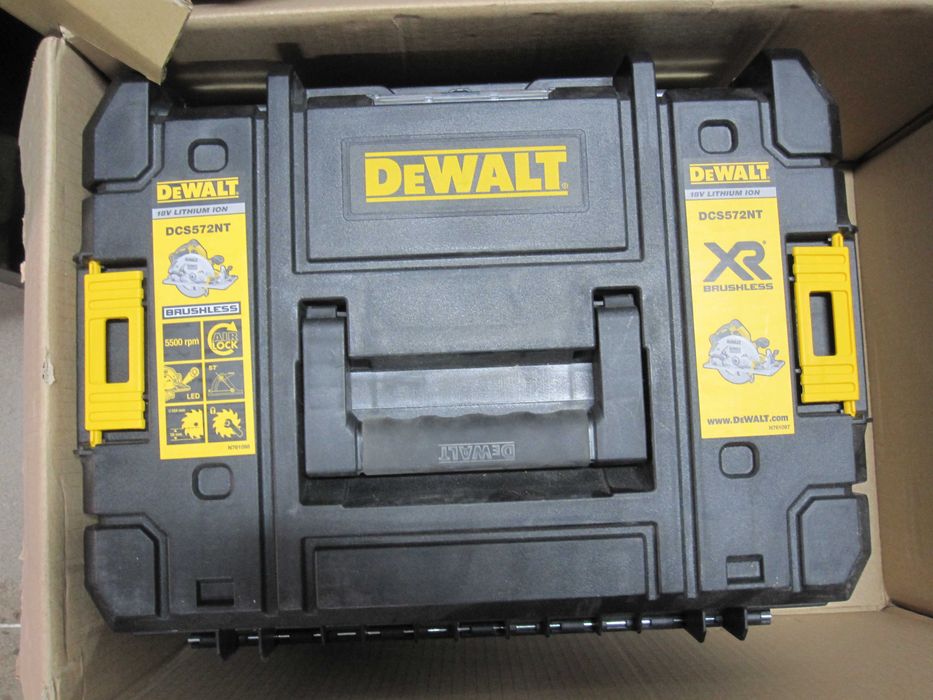 Fierăstrău circular fără perii DEWALT XR 18V 184 mm